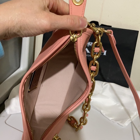 Coach Swinger candy Pink leather shoulder bag - Picture 13 of 14